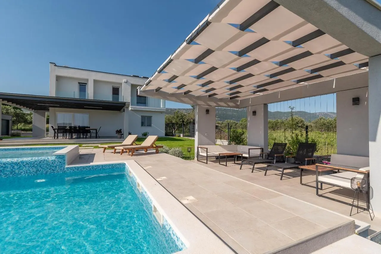 Vitis Villa Kastel Novi 0*,  Croatia