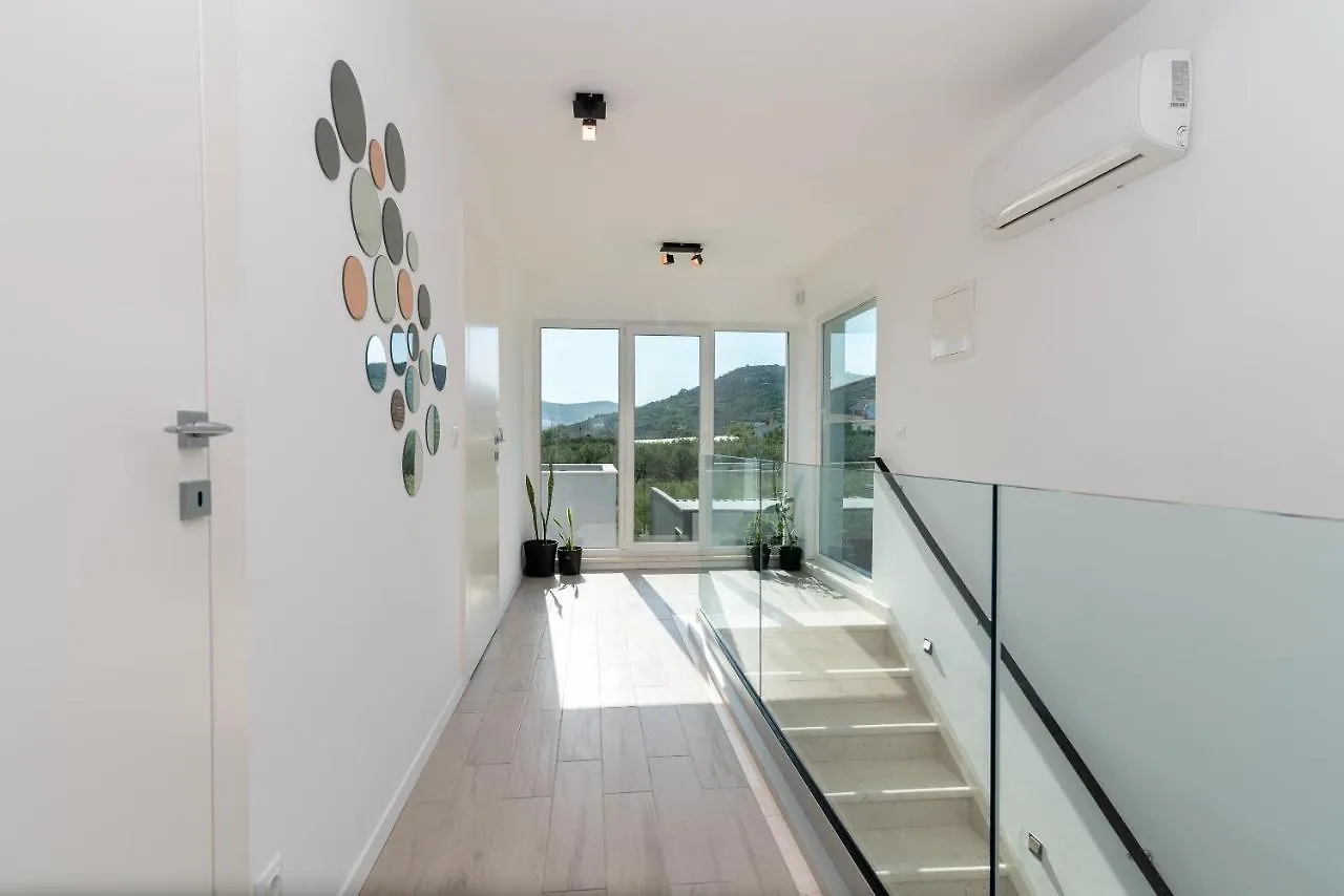 Vitis Villa Kastel Novi Croatia