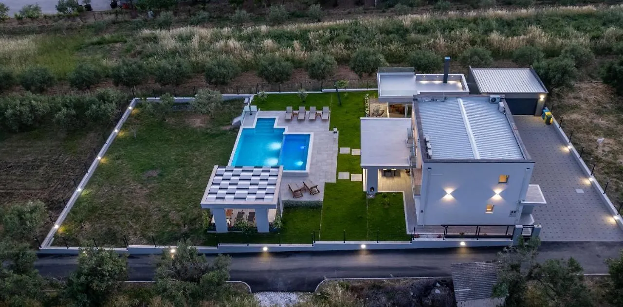 Vitis Villa Kastel Novi Croatia