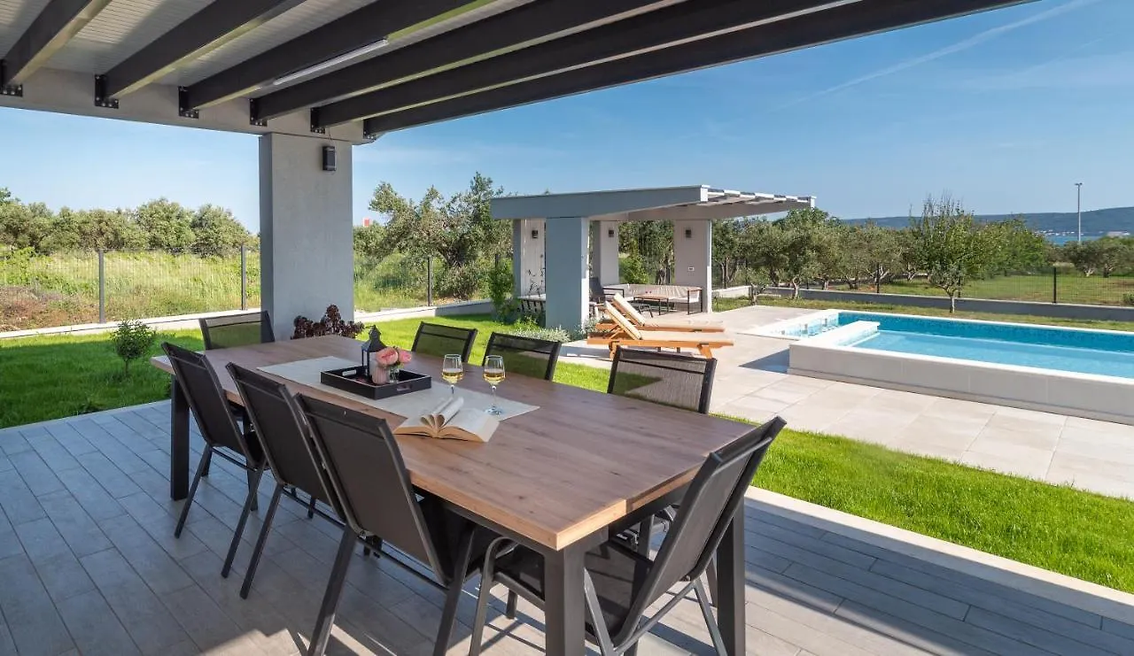 Villa Vitis Kaštel Novi